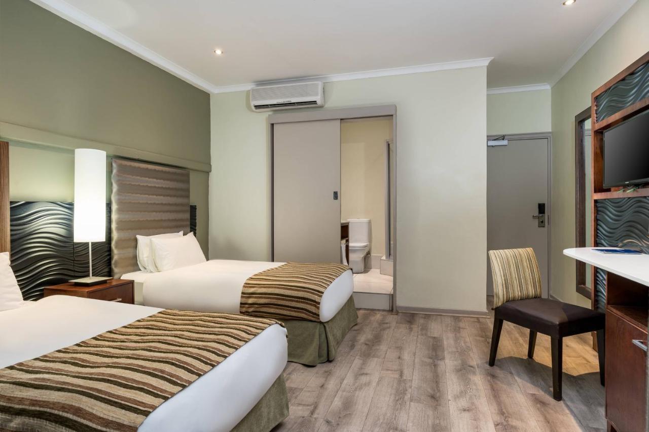Protea Hotel By Marriott Upington Extérieur photo