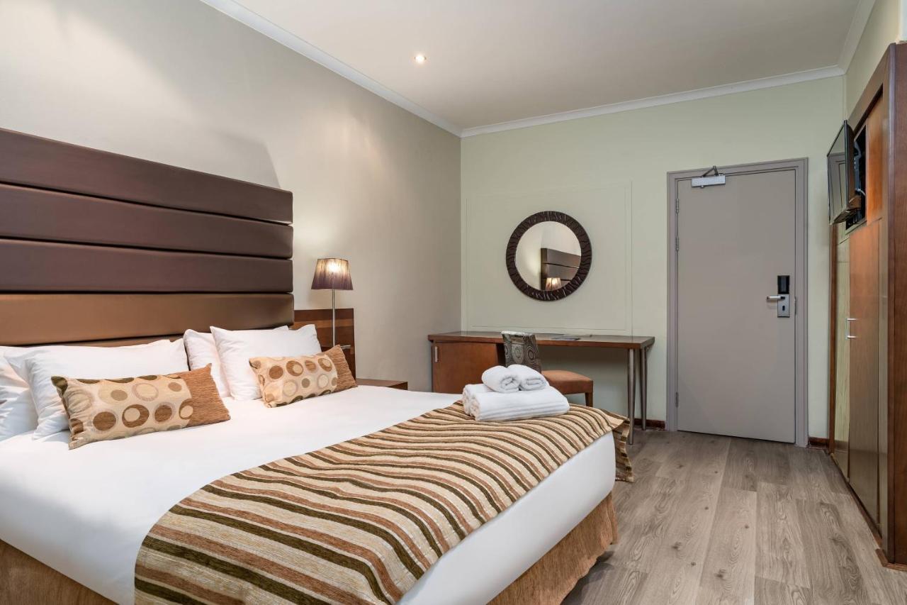 Protea Hotel By Marriott Upington Extérieur photo
