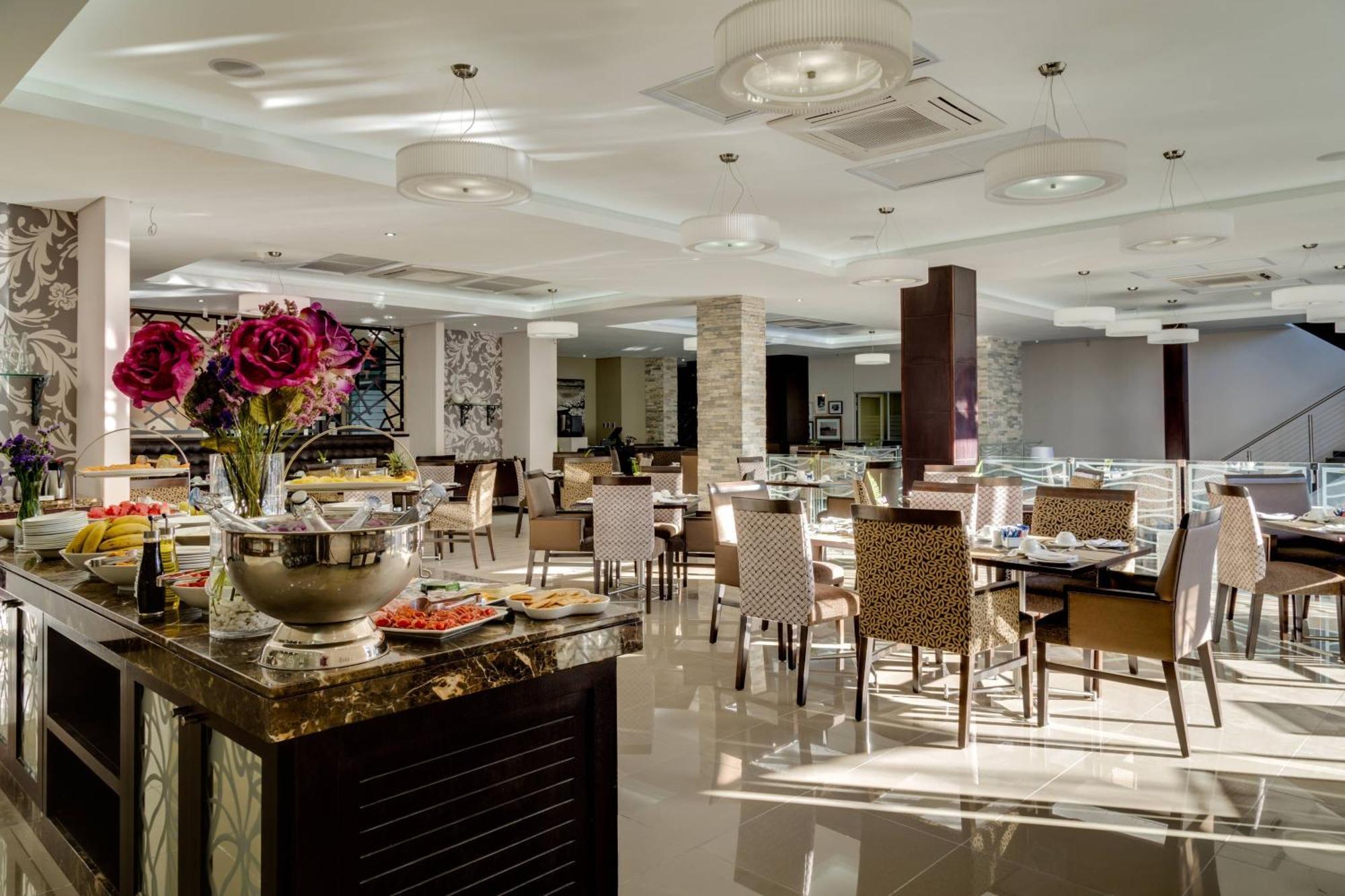 Protea Hotel By Marriott Upington Extérieur photo