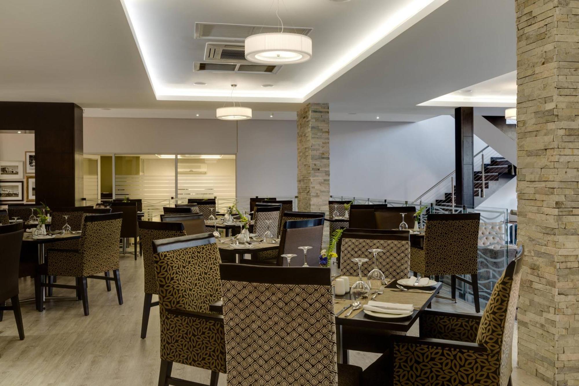 Protea Hotel By Marriott Upington Extérieur photo