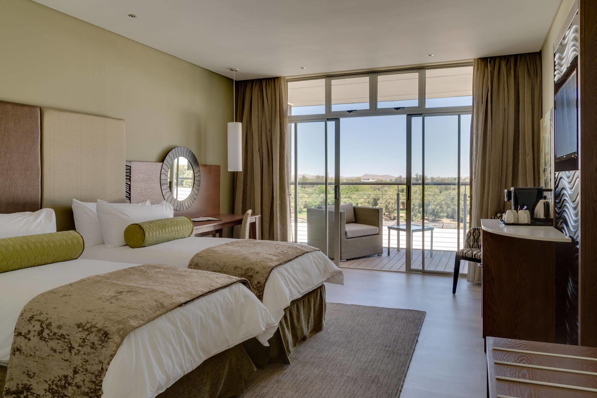 Protea Hotel By Marriott Upington Extérieur photo
